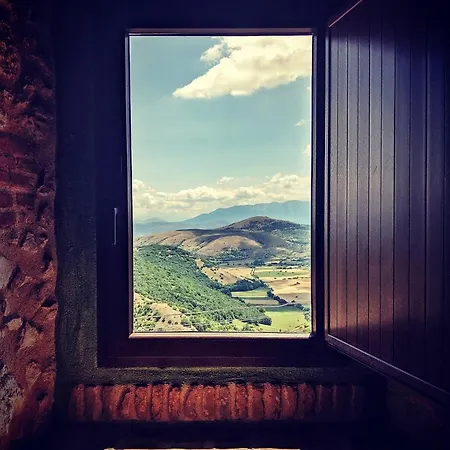 La Delle Streghe - Relais Ristorante אורחן קסטל דה מונטה