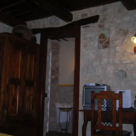 La Delle Streghe - Relais Ristorante קסטל דה מונטה